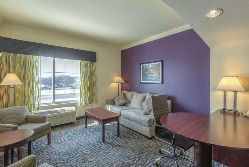 La Quinta Inn & Suites By Wyndham Loveland Estes Park Exterior photo